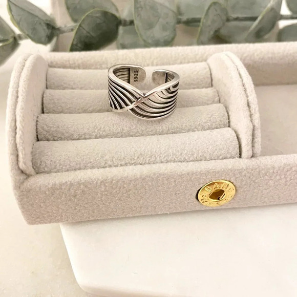925 Sterling Silver Geometric Wave Ring Minimalist Ring Dainty Boho Ring - Picture 5 of 5